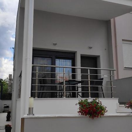 Amber Blue Villa นิกิติ ภายนอก รูปภาพ